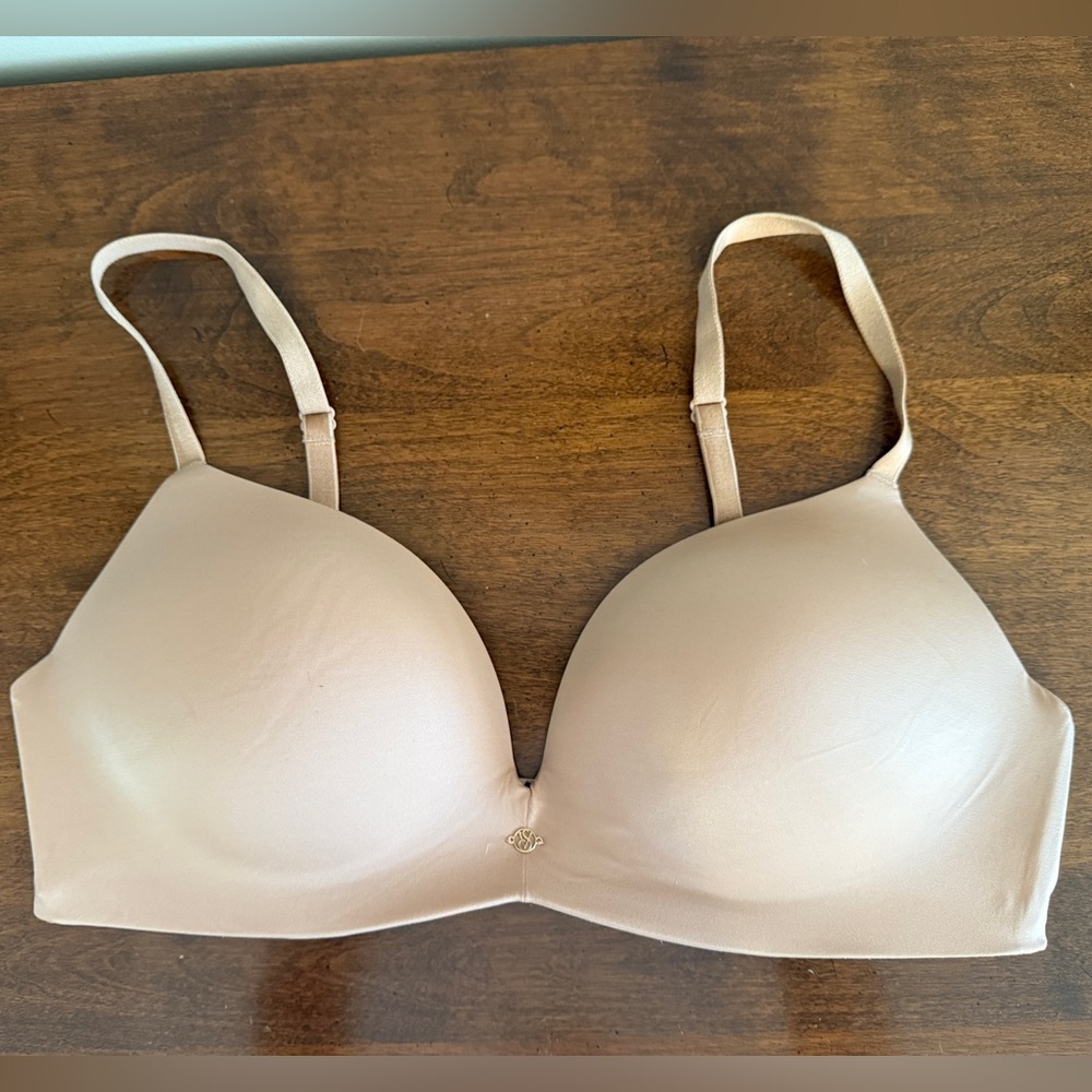 So Obsessed Smooth Wireless Push-Up Bra by Victoria’s Secret.